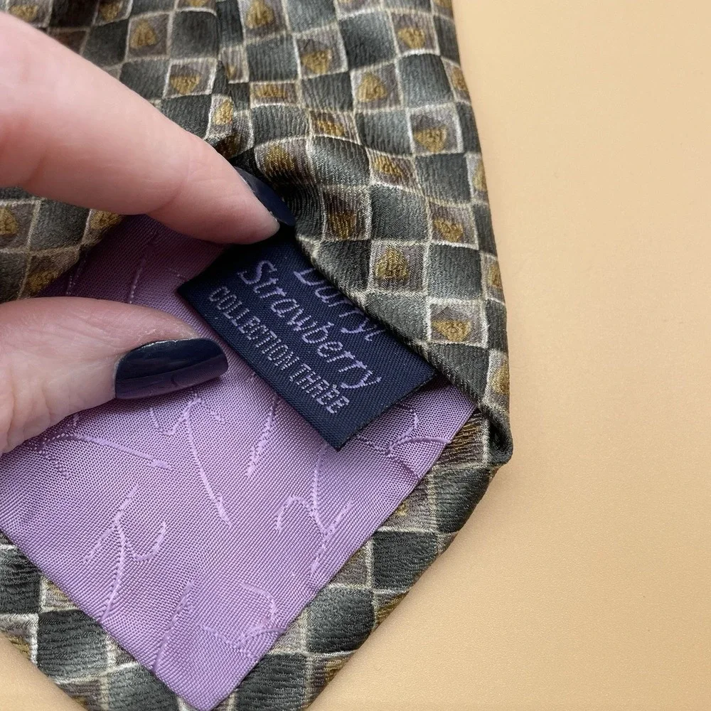 Jimmy V. Mens Neck Tie 100% Silk‎ Darryl Strawberry Collection Three Geometric